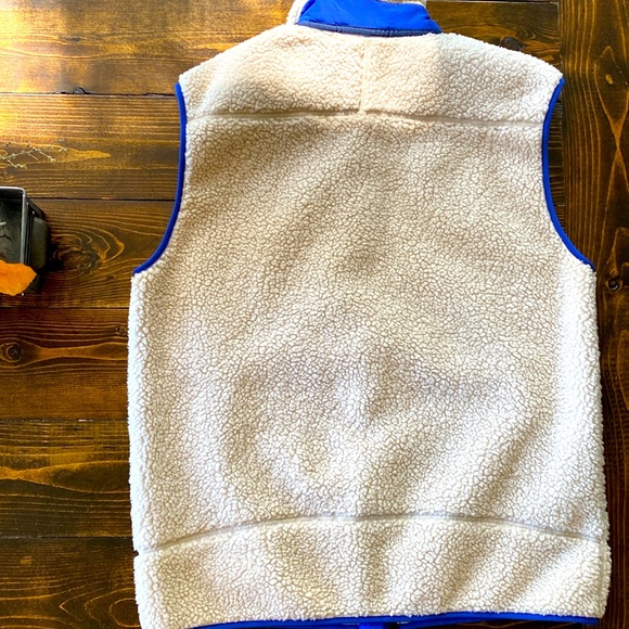 Patagonia “Classic” Retro Fleece Vest STY23048FA18. Like new-Great Shape. - Picture 2 of 3